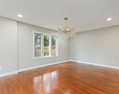 1829 Wilmette Avenue - Photo Thumbnail 10