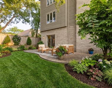 1829 Wilmette Avenue - Photo Thumbnail 2