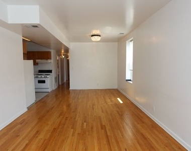 1401 N Bosworth Avenue - Photo Thumbnail 5