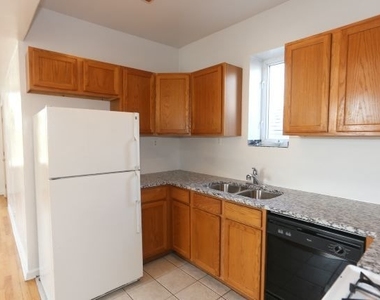 1401 N Bosworth Avenue - Photo Thumbnail 3