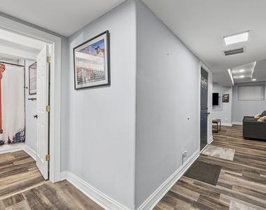 5001 S King Drive - Photo Thumbnail 9