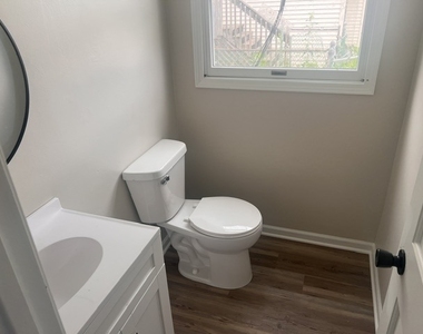 369 Kirkwood Circle - Photo Thumbnail 4