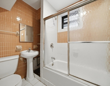 2448 N Keeler Avenue - Photo Thumbnail 6