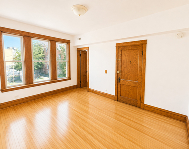1946 N Kimball Avenue - Photo Thumbnail 6