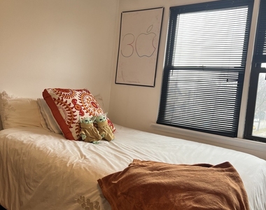 1711 W Jarvis Avenue - Photo Thumbnail 18