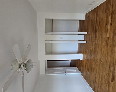 1711 W Jarvis Avenue - Photo Thumbnail 3