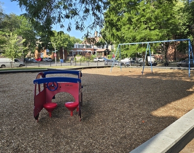 1711 W Jarvis Avenue - Photo Thumbnail 24