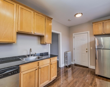 2450 W Addison Street - Photo Thumbnail 2