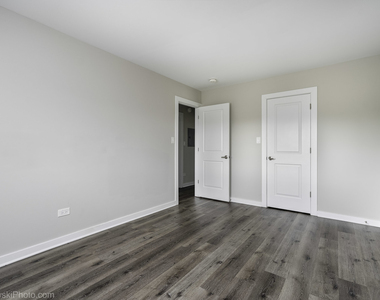 1305 E Turtle Creek Circle - Photo Thumbnail 12