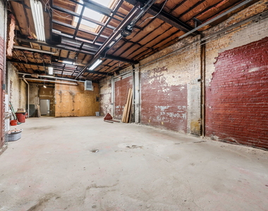 2307 W North Avenue - Photo Thumbnail 12