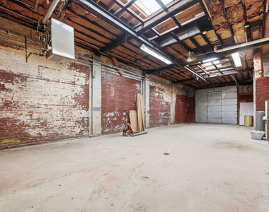 2307 W North Avenue - Photo Thumbnail 9