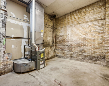 2307 W North Avenue - Photo Thumbnail 14