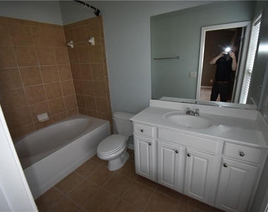 1002 Thornborough Drive - Photo Thumbnail 14