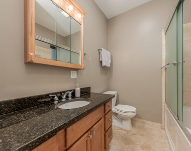 4016 N Spaulding Avenue - Photo Thumbnail 6