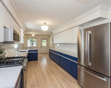1220 Chestnut Street - Photo Thumbnail 3