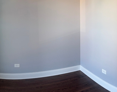 2427 N Lowell Street - Photo Thumbnail 5