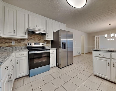 1555 Rose Pointe Drive - Photo Thumbnail 3