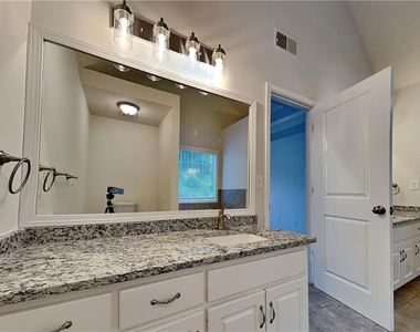 1555 Rose Pointe Drive - Photo Thumbnail 7