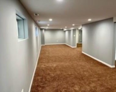 9334 S Paxton Avenue - Photo Thumbnail 12