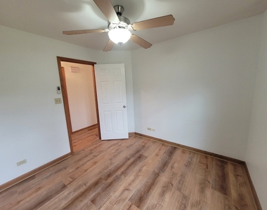 364 N Everett Drive - Photo Thumbnail 18