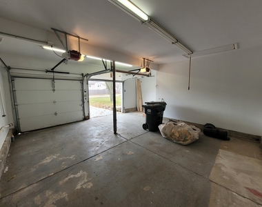 364 N Everett Drive - Photo Thumbnail 31
