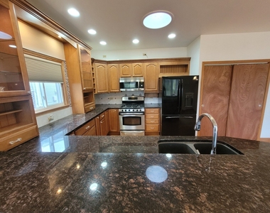 364 N Everett Drive - Photo Thumbnail 7