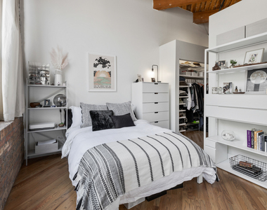 2300 W Wabansia Avenue - Photo Thumbnail 10