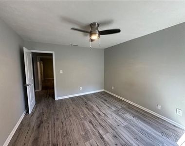 2340 Beaver Ruin Road - Photo Thumbnail 25