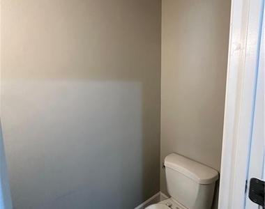 2340 Beaver Ruin Road - Photo Thumbnail 14