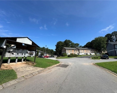 2340 Beaver Ruin Road - Photo Thumbnail 2