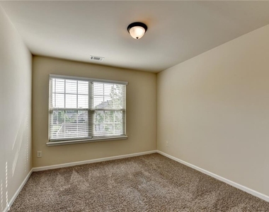 2520 Morgan Chase Drive - Photo Thumbnail 15