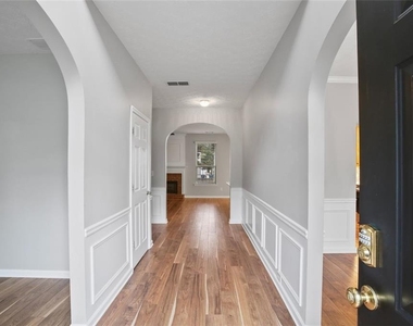 2643 Whispering Pines Drive - Photo Thumbnail 2