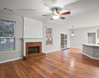 2643 Whispering Pines Drive - Photo Thumbnail 9