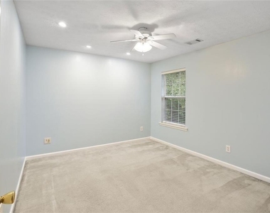 2643 Whispering Pines Drive - Photo Thumbnail 21