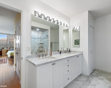 807 Davis Street - Photo Thumbnail 17