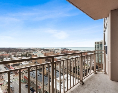 807 Davis Street - Photo Thumbnail 20