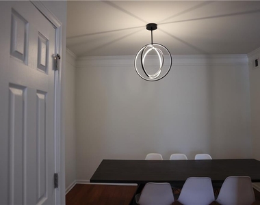 200 Renaissance Parkway Ne - Photo Thumbnail 3