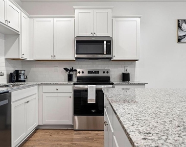 1396 Sweetshrub Place - Photo Thumbnail 2