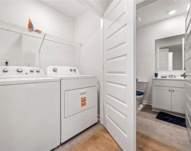 1396 Sweetshrub Place - Photo Thumbnail 10