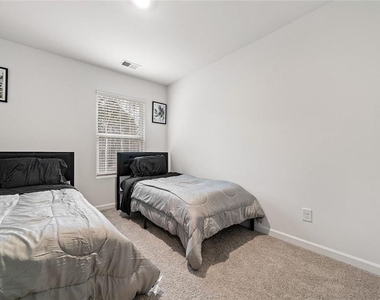 1396 Sweetshrub Place - Photo Thumbnail 15