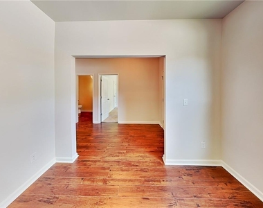 157 Daisy Circle - Photo Thumbnail 3