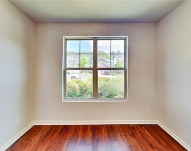 157 Daisy Circle - Photo Thumbnail 2