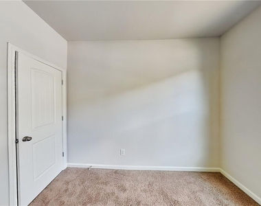 157 Daisy Circle - Photo Thumbnail 13