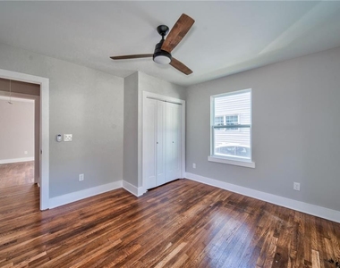 1683 Kenmore Street Sw - Photo Thumbnail 24