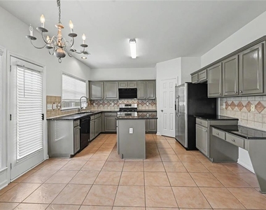 8330 Grenadier Trail - Photo Thumbnail 9