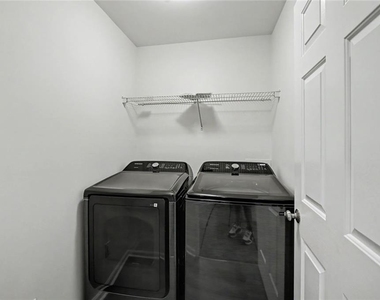 8330 Grenadier Trail - Photo Thumbnail 22