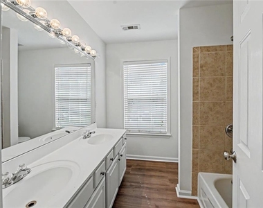 8330 Grenadier Trail - Photo Thumbnail 21