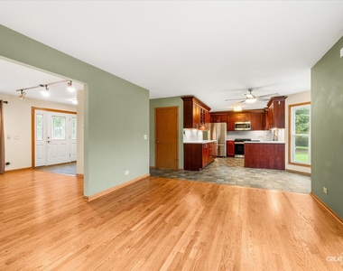 920 Fairfax Court - Photo Thumbnail 5