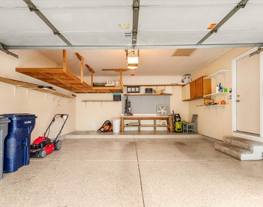 920 Fairfax Court - Photo Thumbnail 23