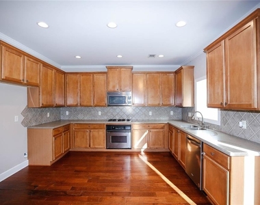 3380 Gables Court - Photo Thumbnail 9